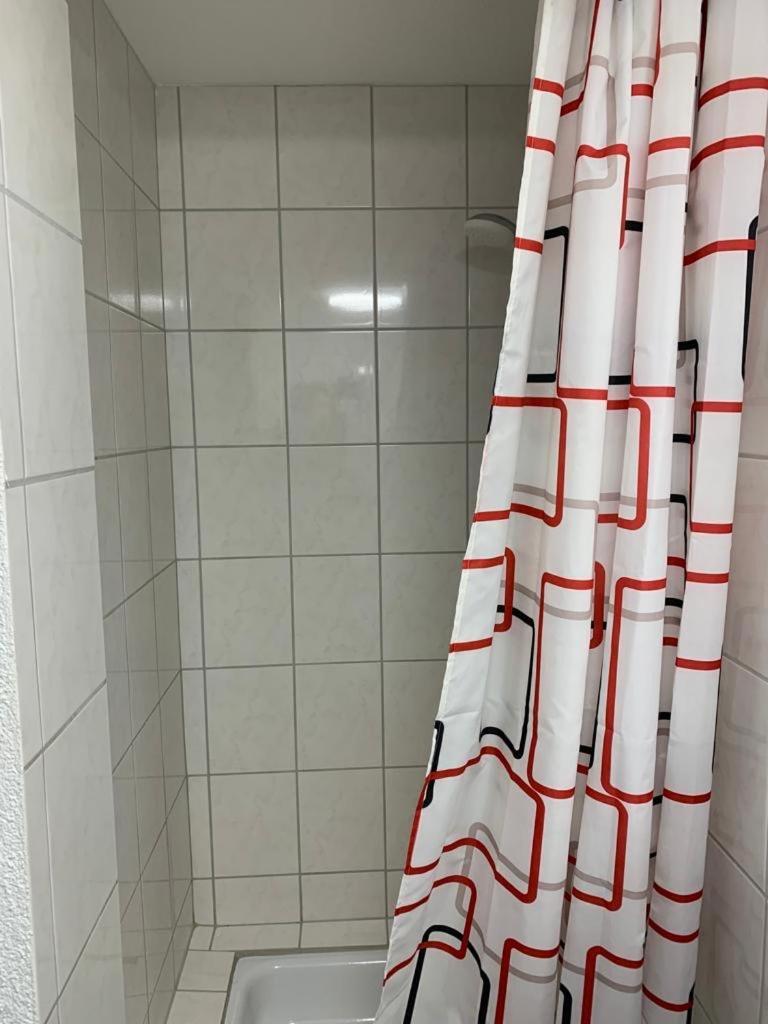 Guenstige Zimmer-Unterkunft Zimmer Mit Gemeinschaftsbad Lörrach Extérieur photo