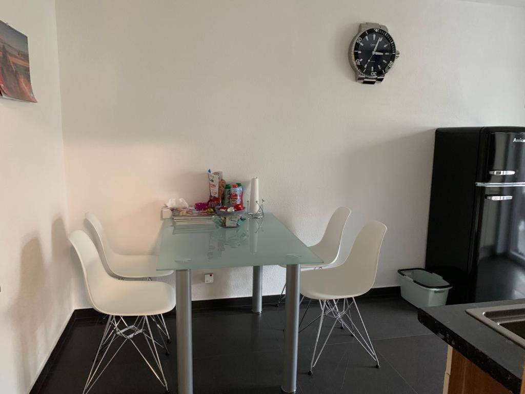 Guenstige Zimmer-Unterkunft Zimmer Mit Gemeinschaftsbad Lörrach Extérieur photo
